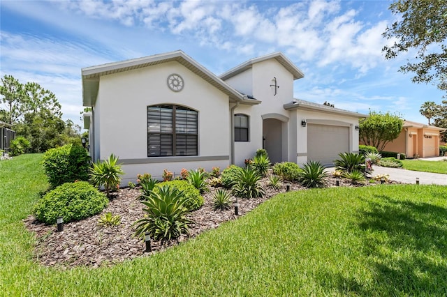 view of front facade with a front yard