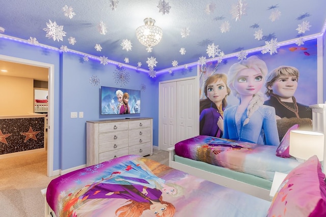 9076 Hazard St, Davenport, FL 33896 - carpeted bedroom featuring a closet and baseboards