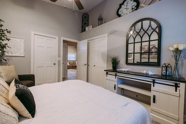 bedroom featuring ceiling fan and a closet