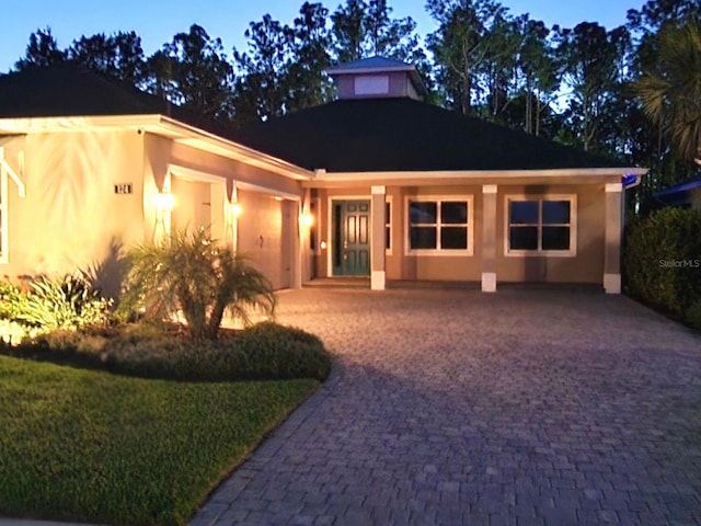 view of front of property