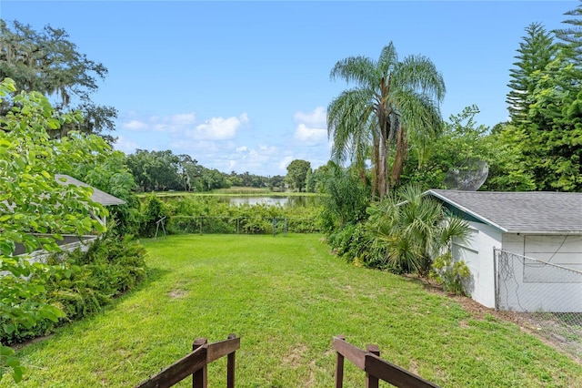 view of yard featuring a water view