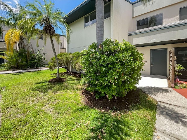 1052 Longfellow Cir, Sarasota, FL 34243 - photo 1