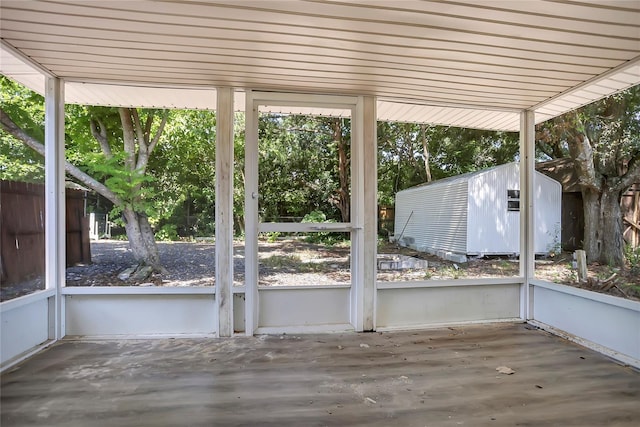 unfurnished sunroom with a healthy amount of sunlight