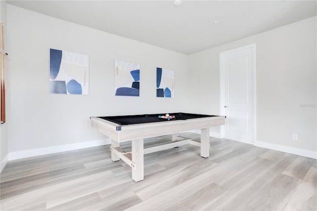 rec room featuring light hardwood / wood-style floors and pool table