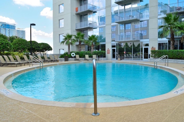 155 S Court Ave Unit 1610, Orlando, FL 32801 - view of community pool