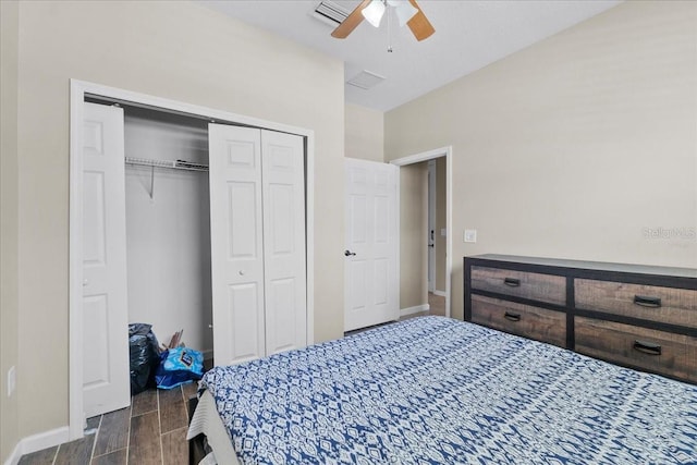 bedroom featuring ceiling fan and a closet