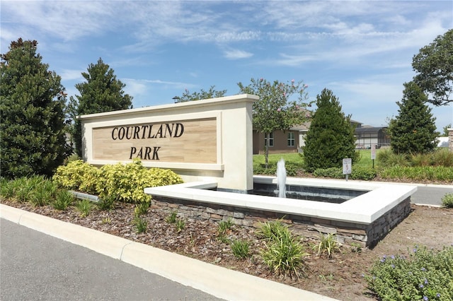 view of community / neighborhood sign