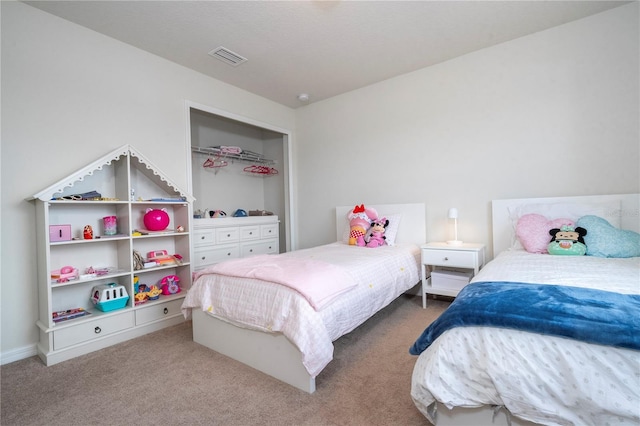 bedroom featuring carpet floors