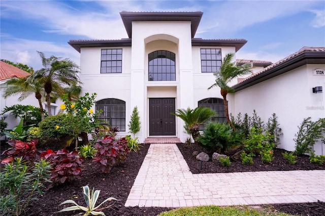 view of mediterranean / spanish-style home