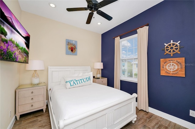 bedroom with ceiling fan