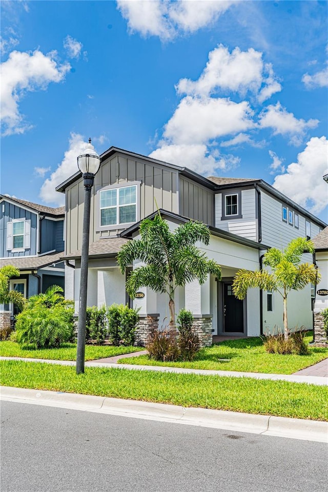 view of front of house with a front yard