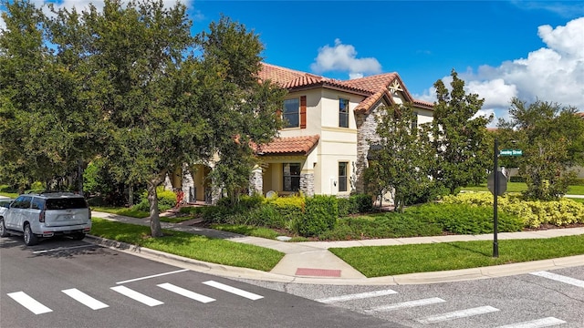 view of mediterranean / spanish-style home