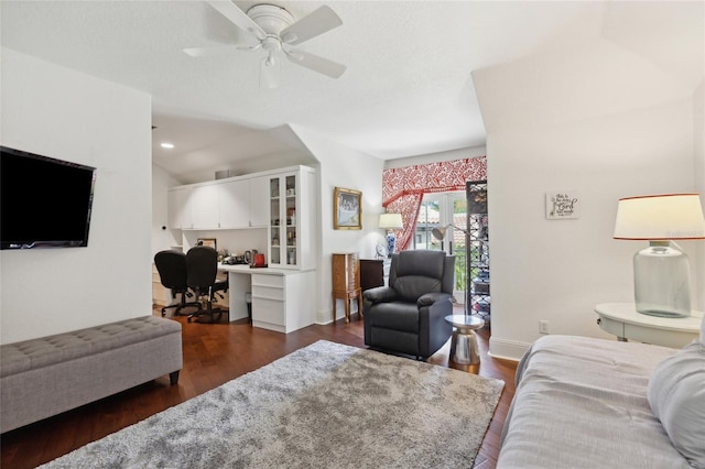 living room with dark wood-style floors, lofted ceiling, recessed lighting, a ceiling fan, and baseboards