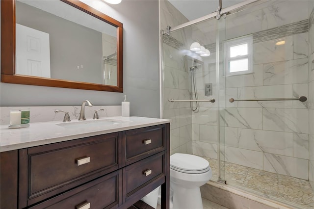 701 Castlewood Dr, Winter Springs, FL 32708 - bathroom with vanity, toilet, and an enclosed shower
