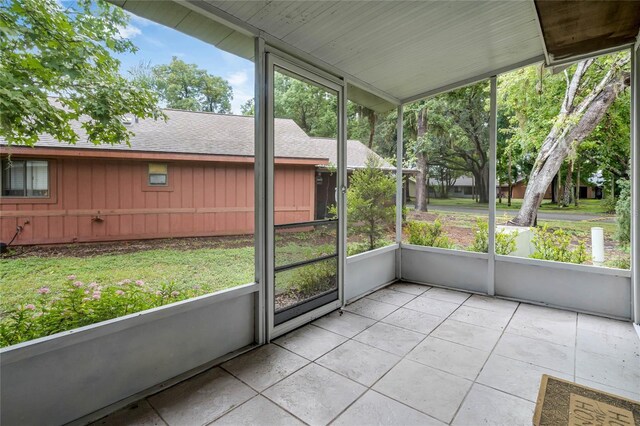 view of unfurnished sunroom