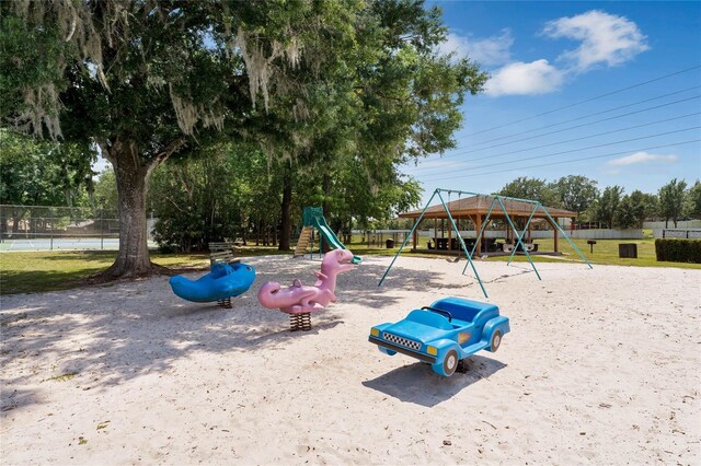 701 Castlewood Dr, Winter Springs, FL 32708 - surrounding community with a playground