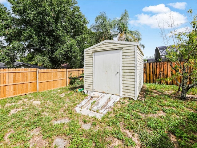 view of outbuilding