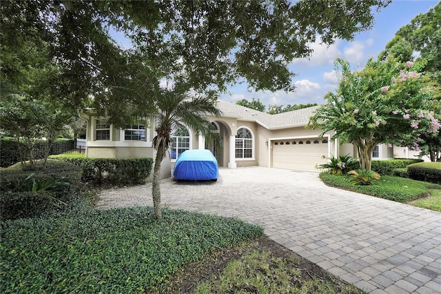 view of front facade featuring a garage