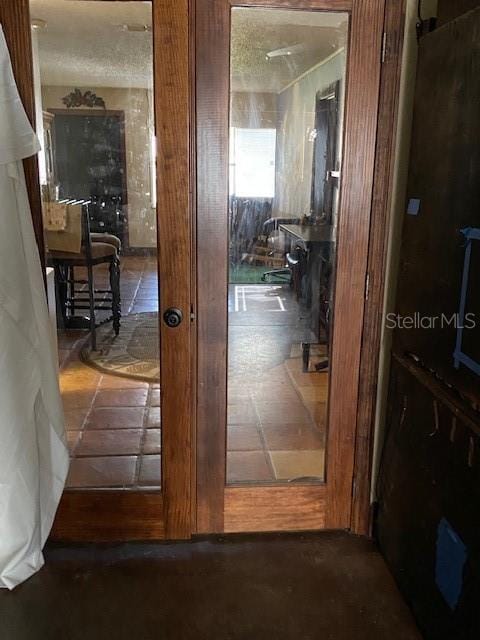 709 N Disston, Tavares, FL 32778 - view of hall