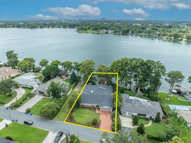 279 Rippling Ln, Winter Park, FL 32789 - aerial view of residential area with a nearby body of water and property parcel outlined