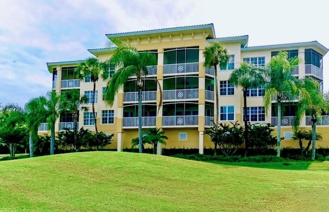 view of building exterior