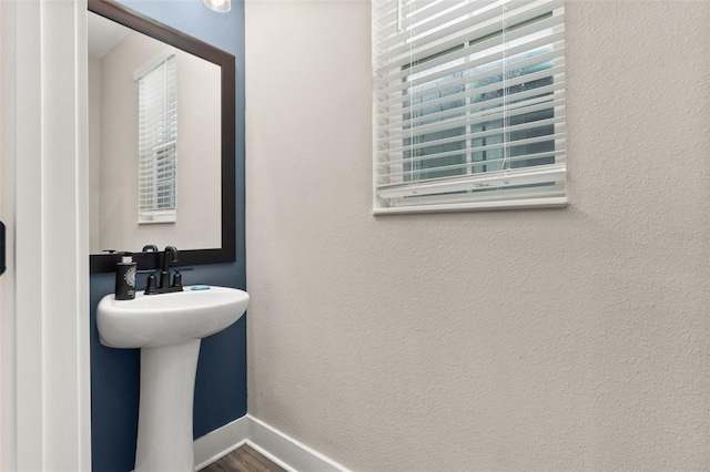 bathroom featuring sink