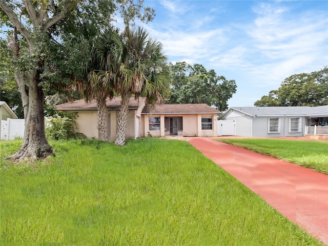 view of front of house with a front yard