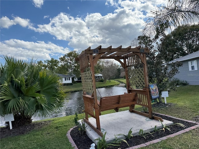 view of yard with a water view