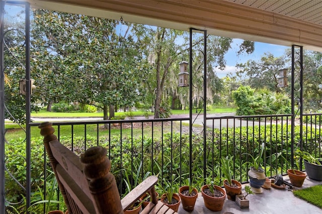 view of unfurnished sunroom