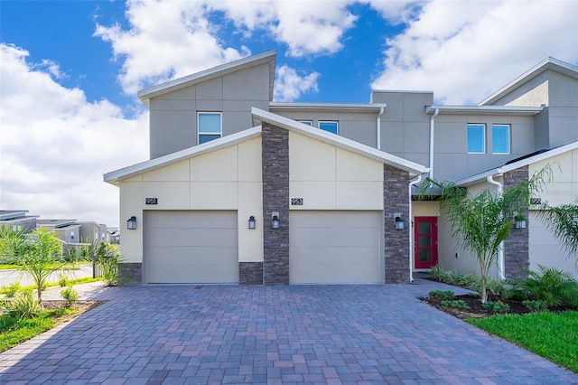 view of front of house featuring a garage