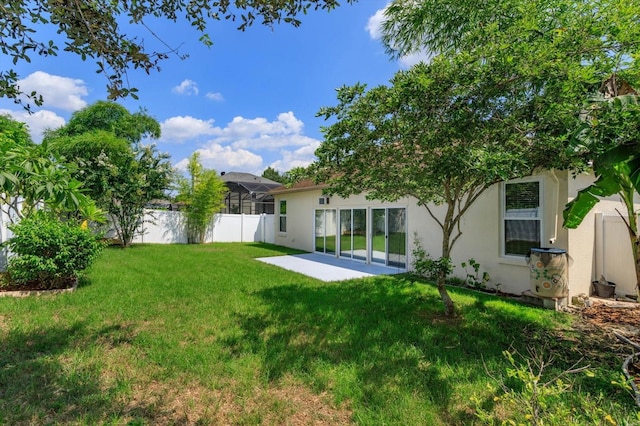 view of yard with a patio