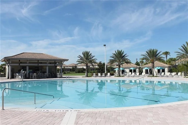 view of swimming pool