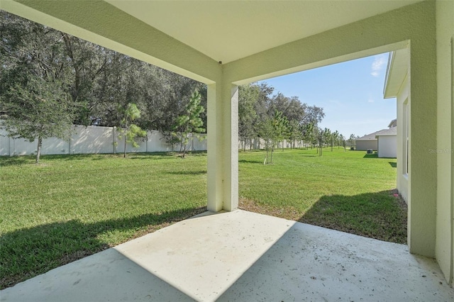 view of yard featuring a patio