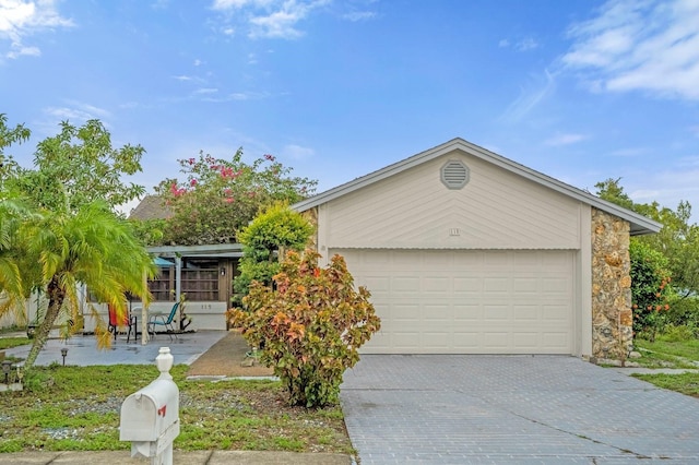 view of front of property