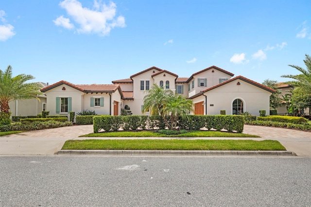 view of mediterranean / spanish-style home