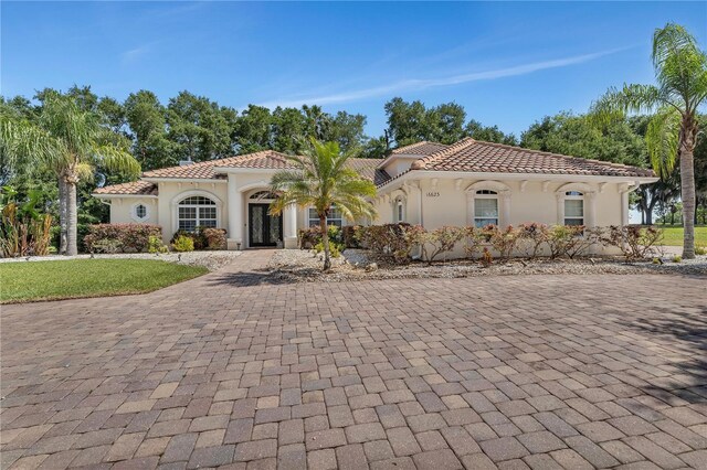 view of mediterranean / spanish-style house