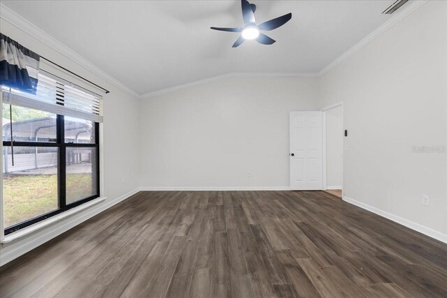 unfurnished room with ornamental molding, vaulted ceiling, wood-type flooring, and ceiling fan