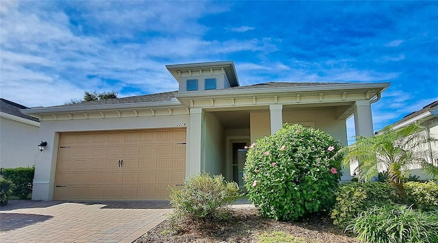 view of front facade with a garage