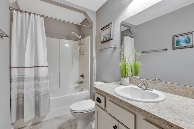 10604 SE 146th Ln, Summerfield, FL 34491 - full bathroom with toilet, shower / tub combo with curtain, vanity, and a textured wall