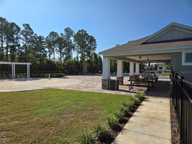 view of yard featuring a patio area