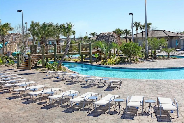 view of swimming pool