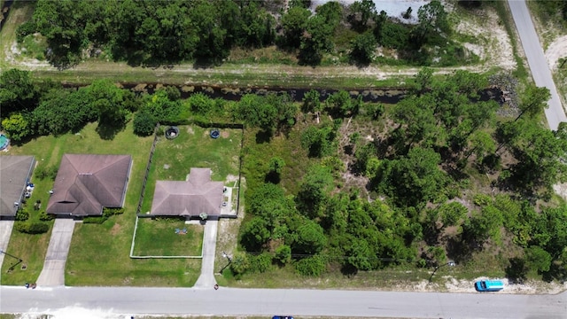 Listing photo 2 for 714 Almelia St E, Lehigh Acres FL 33974