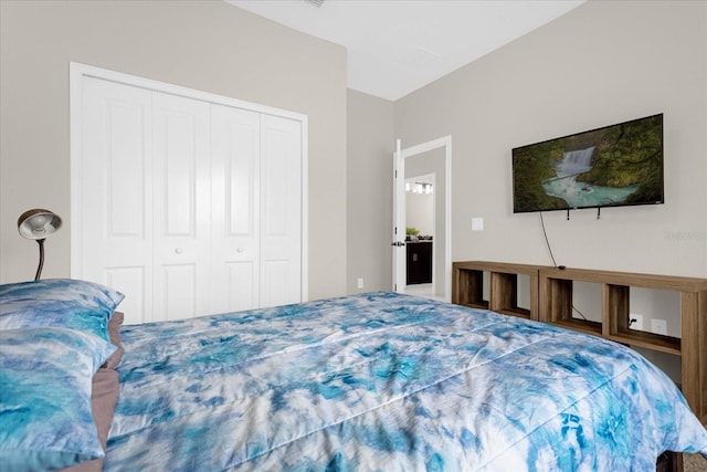 bedroom featuring a closet