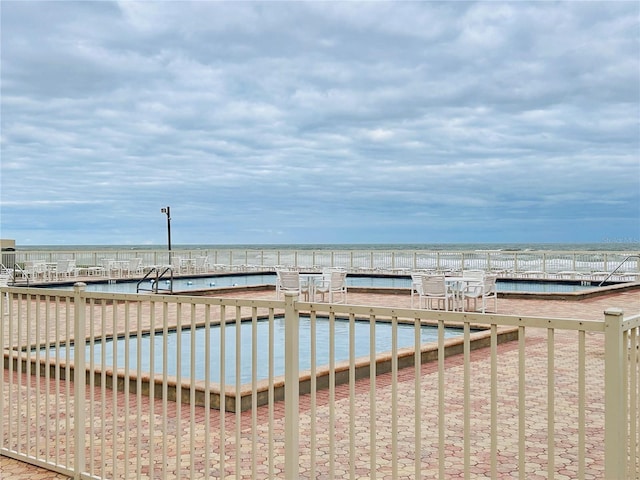 view of swimming pool