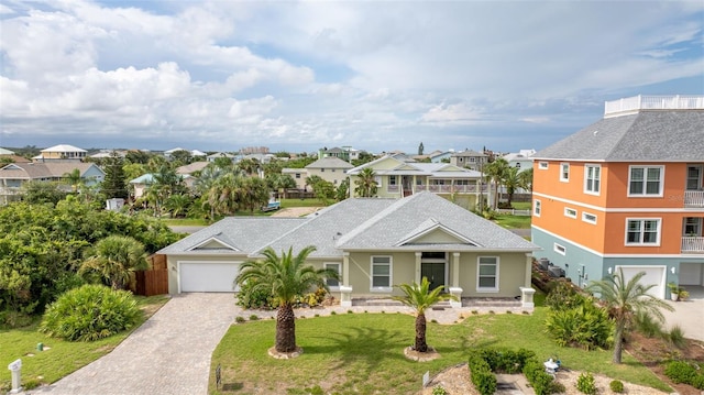 view of front of property with a front yard