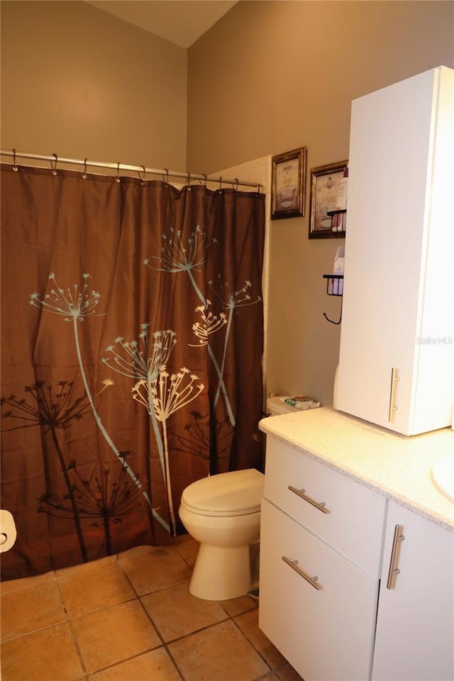2019 Jaffa Ct, Clermont, FL 34714 - full bath featuring vanity, tile patterned flooring, and a shower with shower curtain