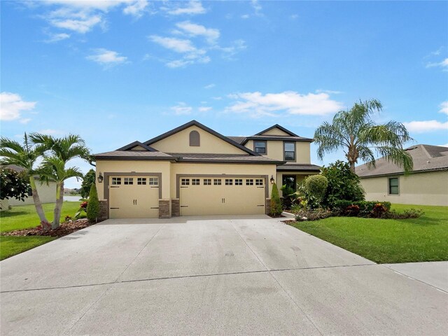 view of front of property with a front yard