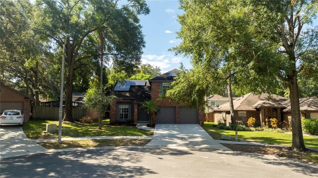 view of front of property featuring a front yard