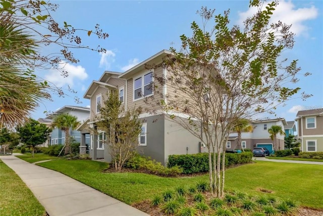 view of front of home featuring a front yard