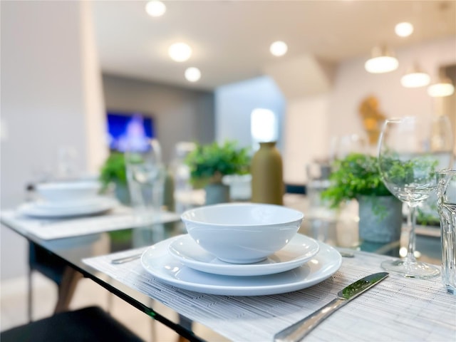 room details featuring recessed lighting